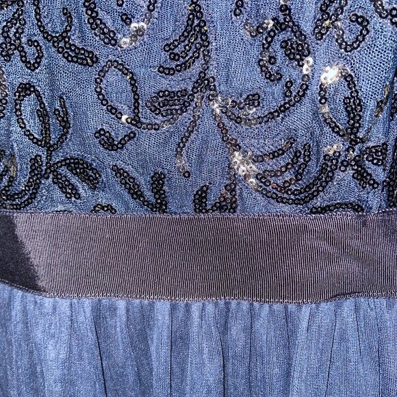 **Adrianna Papell** Formal Navy Blue Lace Dress Size 14 - Picture 3 of 12